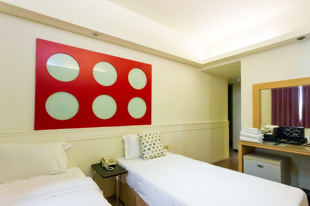 Newrise Hotel Гаосюн Экстерьер фото